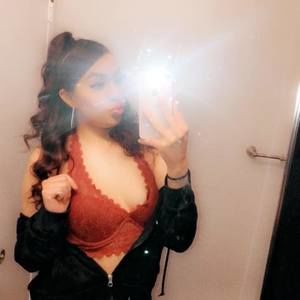 Meet your Posher, Anna wit